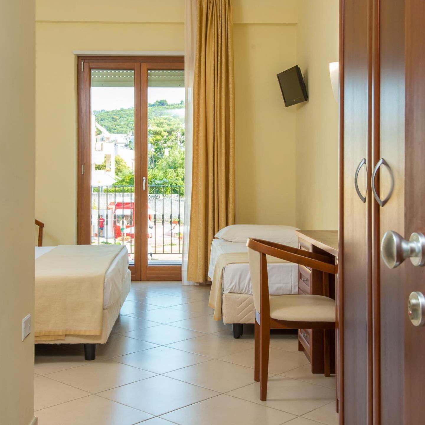 Hotel Orchidea Blu San Menaio Esterno foto